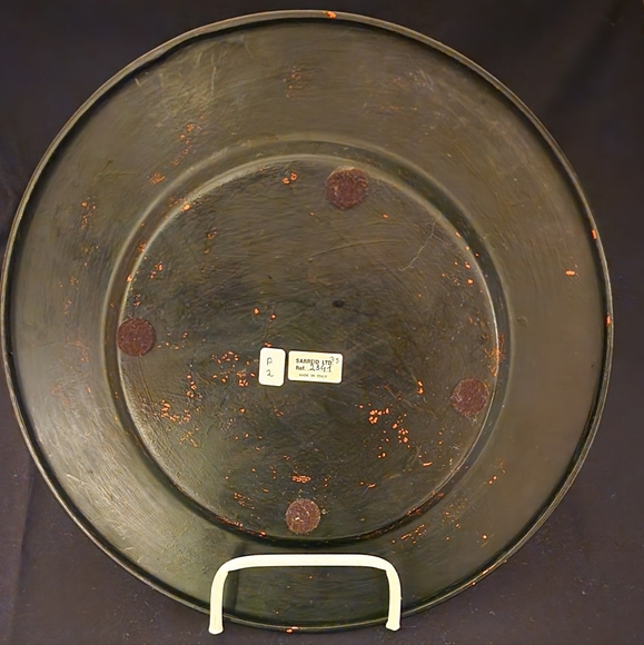 Sarried LTD black plate hand painted Gold leaves and acorn - Picture 2 of 3